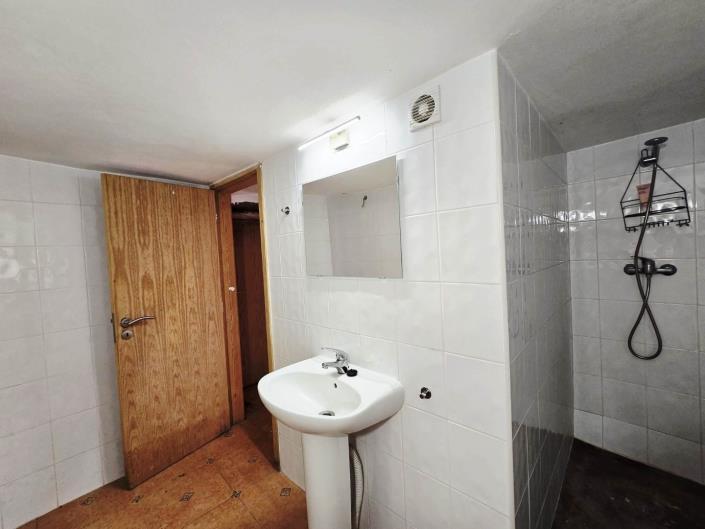Image No.41-3 Bed House for sale