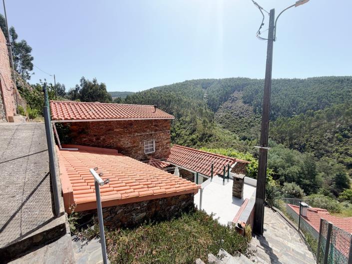 Image No.5-2 Bed Farmhouse for sale