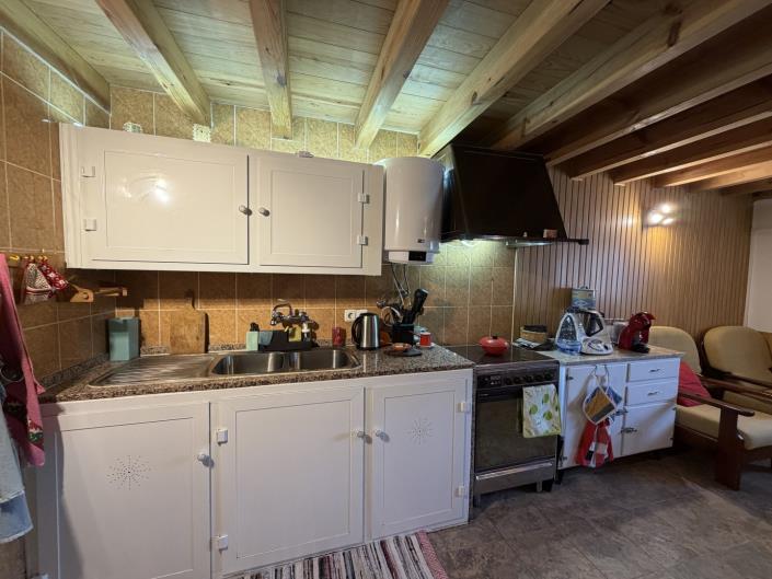 Image No.14-2 Bed Farmhouse for sale