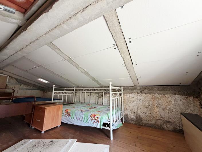 Image No.23-2 Bed Farmhouse for sale