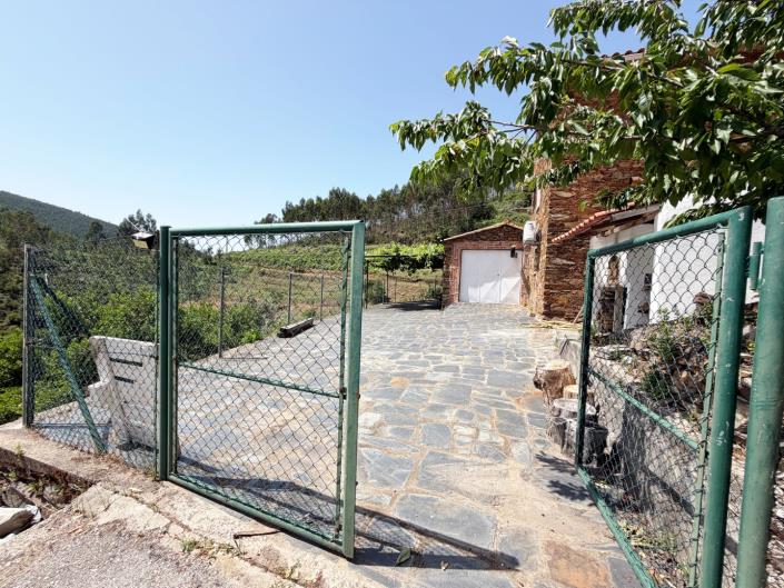 Image No.40-2 Bed Farmhouse for sale