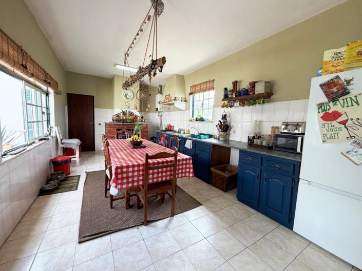 Image No.13-6 Bed House for sale