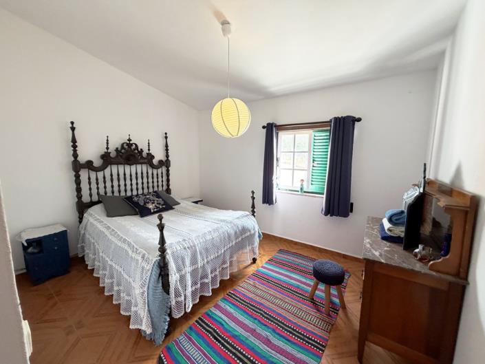Image No.19-6 Bed House for sale