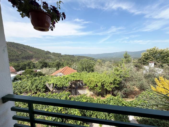 Image No.24-6 Bed House for sale