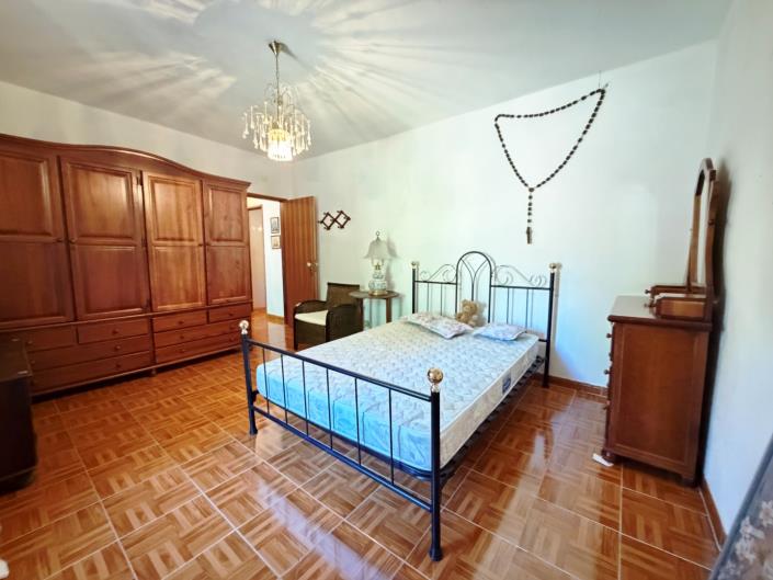 Image No.9-2 Bed Country Property for sale