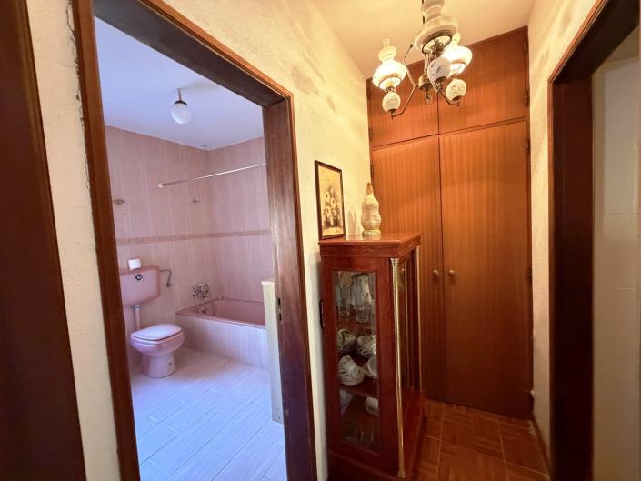 Image No.11-2 Bed Country Property for sale