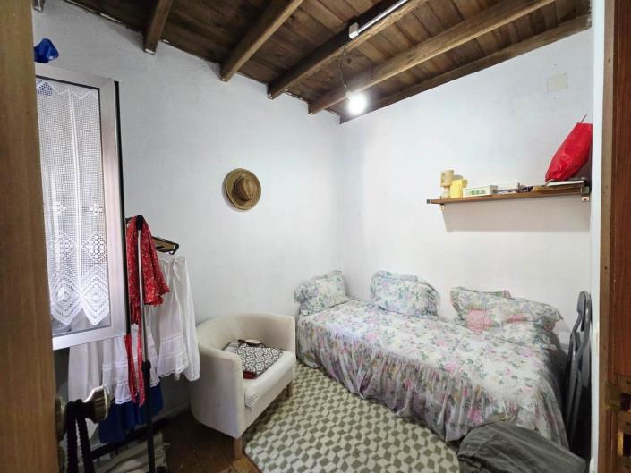 Image No.17-3 Bed House for sale