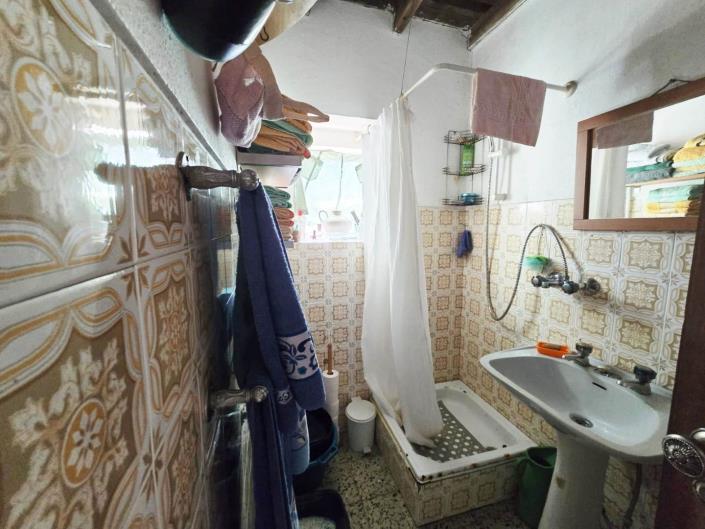Image No.19-3 Bed House for sale