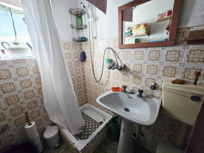 Image No.20-3 Bed House for sale
