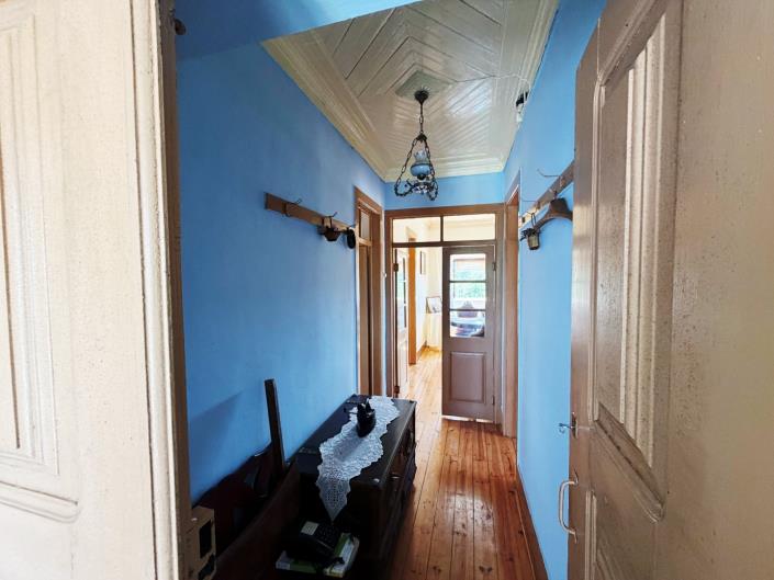 Image No.17-3 Bed Farmhouse for sale
