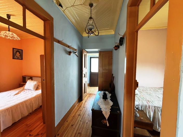 Image No.26-3 Bed Farmhouse for sale