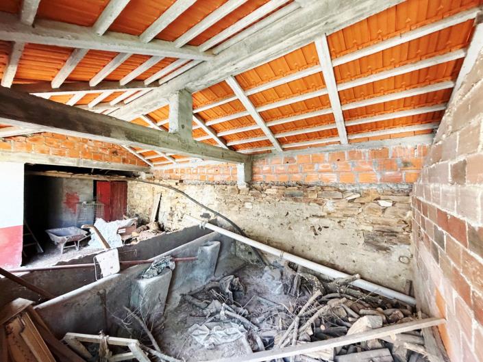 Image No.39-3 Bed Farmhouse for sale
