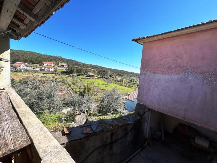 Image No.7-4 Bed Village House for sale