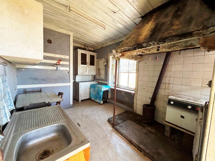 Image No.8-4 Bed Village House for sale