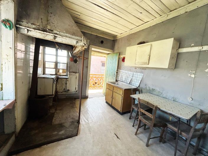 Image No.10-4 Bed Village House for sale