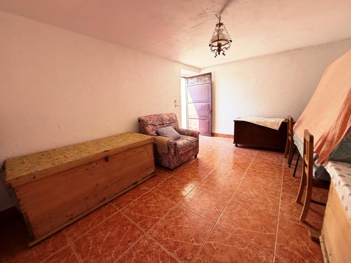 Image No.34-4 Bed Village House for sale