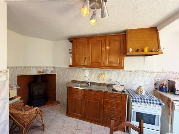 Image No.7-4 Bed House for sale