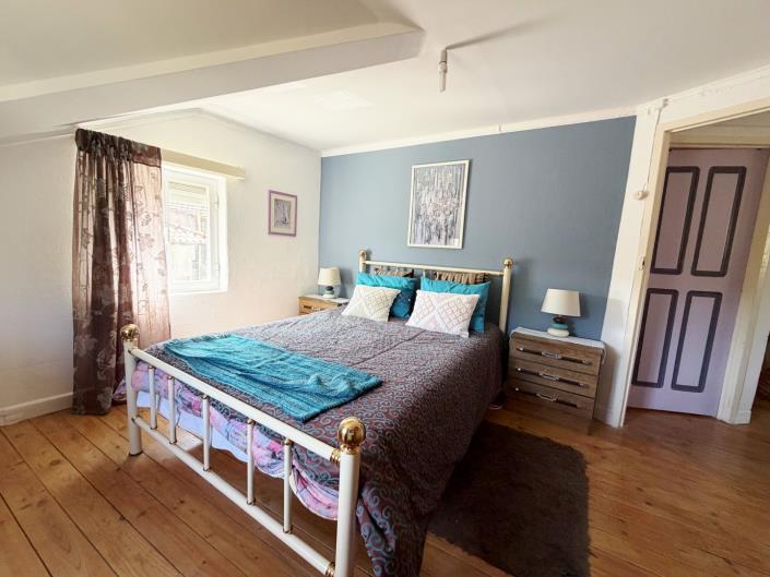Image No.16-4 Bed House for sale
