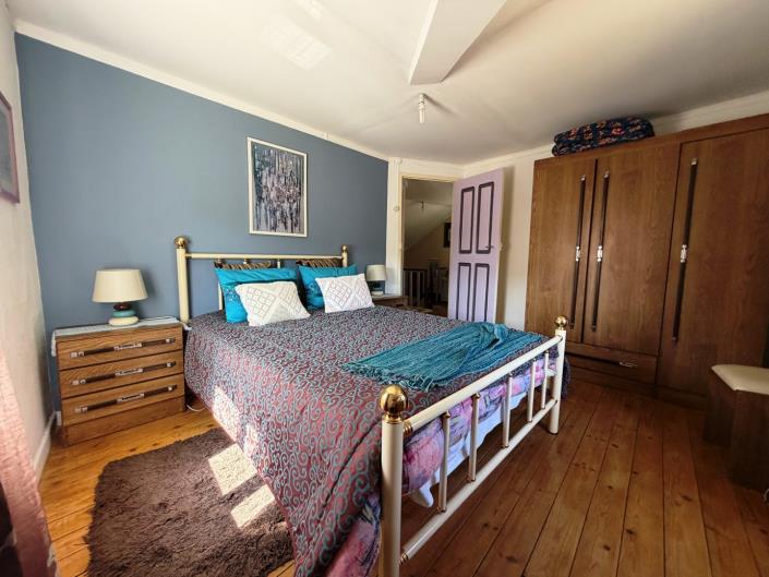 Image No.17-4 Bed House for sale