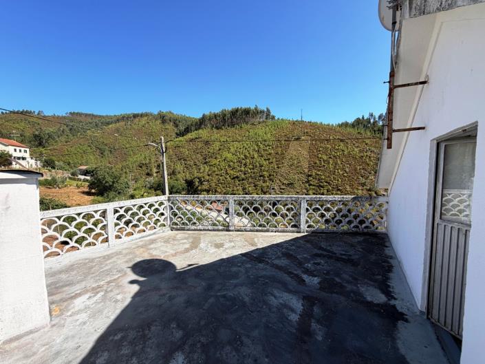Image No.25-4 Bed House for sale