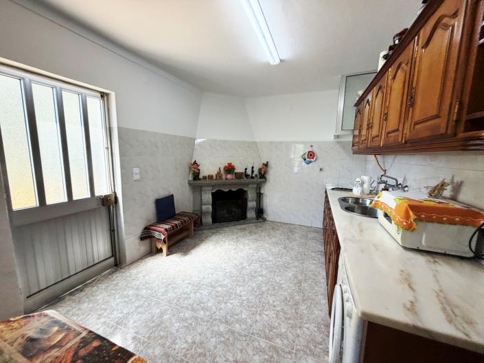 Image No.22-4 Bed Country House for sale