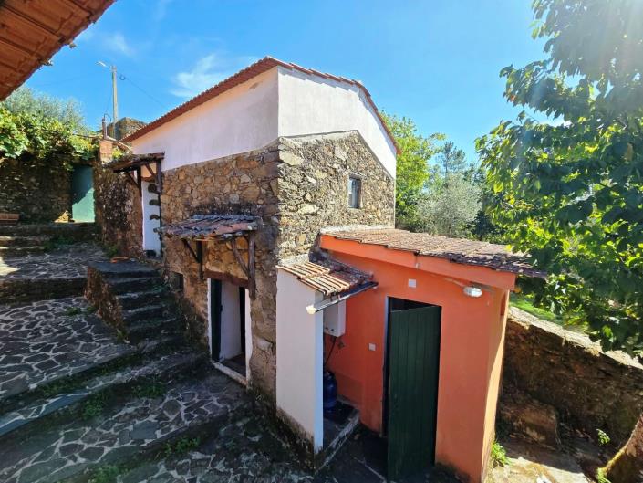 Image No.9-3 Bed House for sale