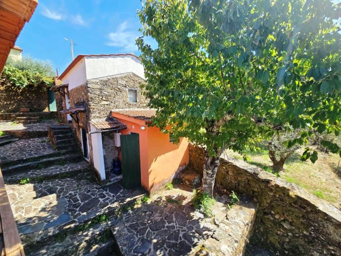 Image No.22-3 Bed House for sale