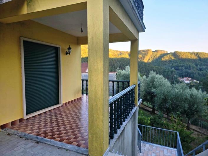 Image No.6-4 Bed House for sale