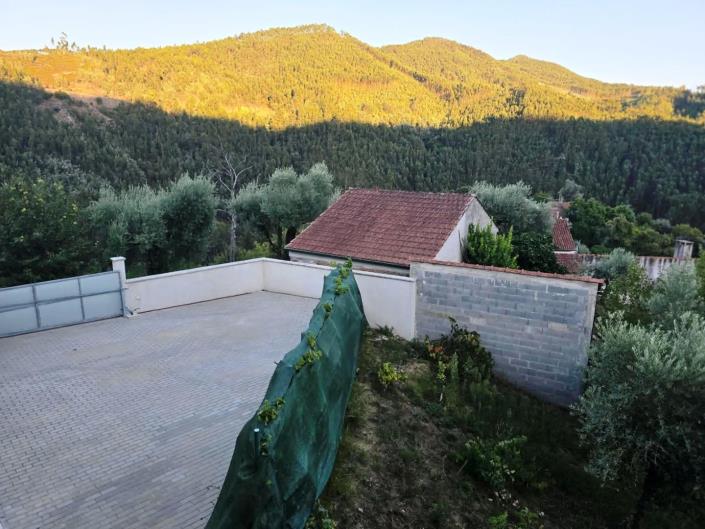 Image No.15-4 Bed House for sale
