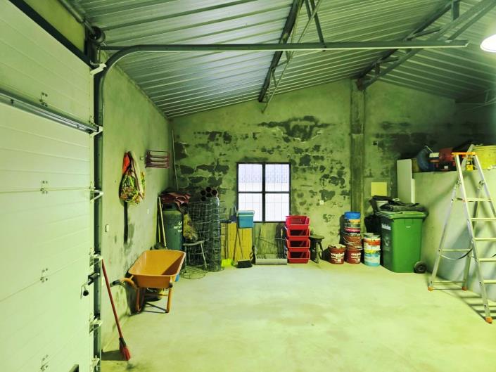 Image No.25-4 Bed House for sale