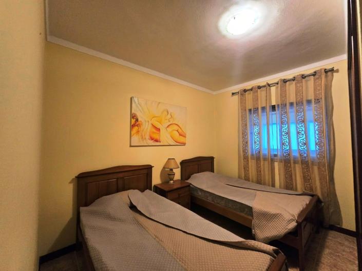 Image No.34-4 Bed House for sale