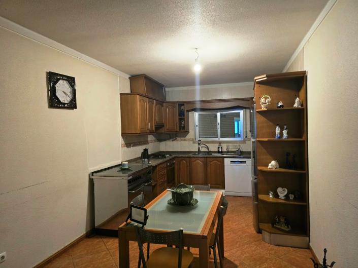 Image No.44-4 Bed House for sale