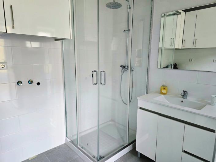 Image No.56-4 Bed House for sale