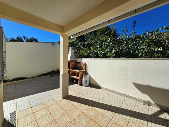 Image No.17-4 Bed House for sale