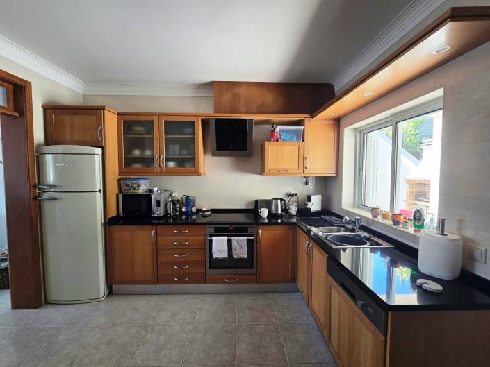 Image No.19-4 Bed House for sale
