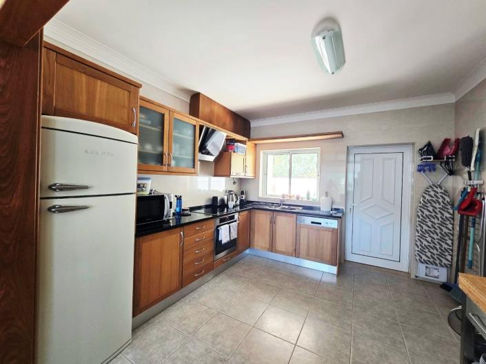 Image No.20-4 Bed House for sale