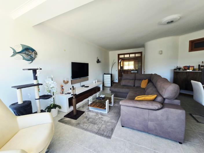 Image No.22-4 Bed House for sale