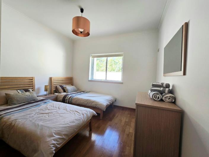 Image No.41-4 Bed House for sale