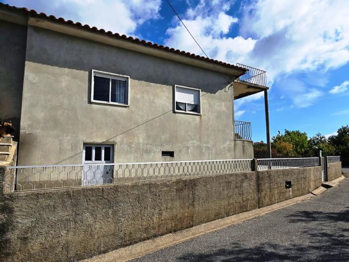 Image No.4-6 Bed House for sale