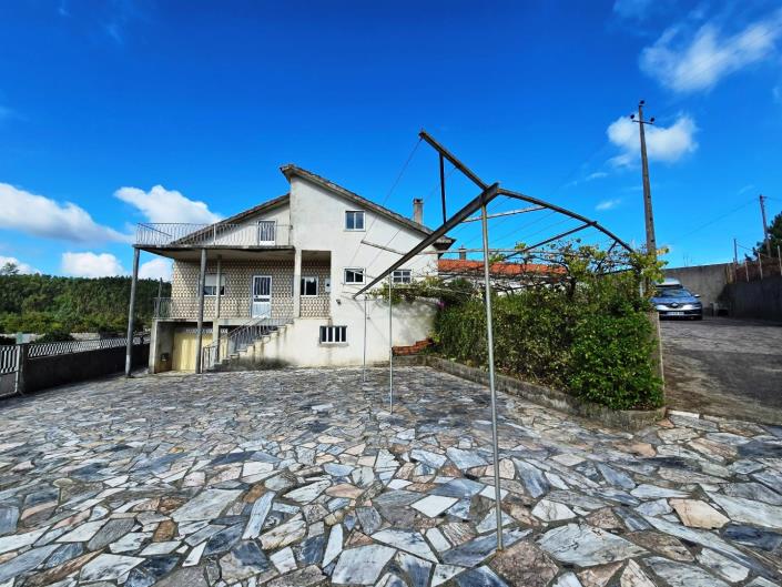 Image No.8-6 Bed House for sale