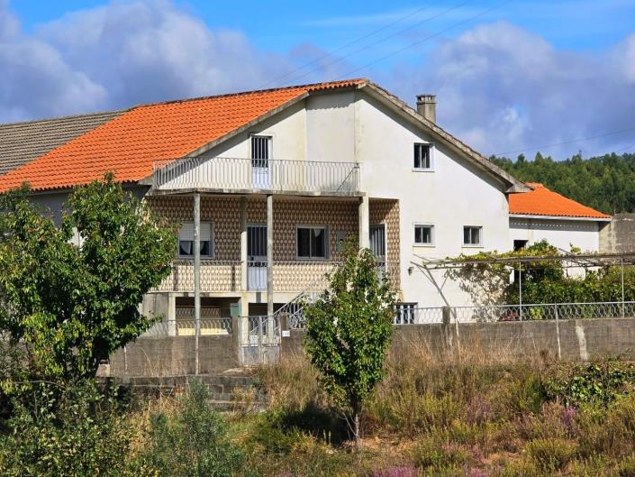 Image No.9-6 Bed House for sale