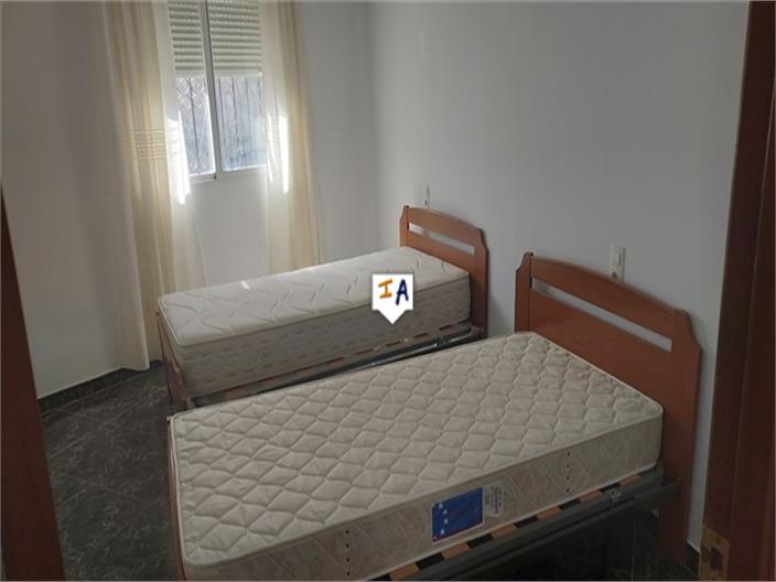 Image No.6-2 Bed House for sale