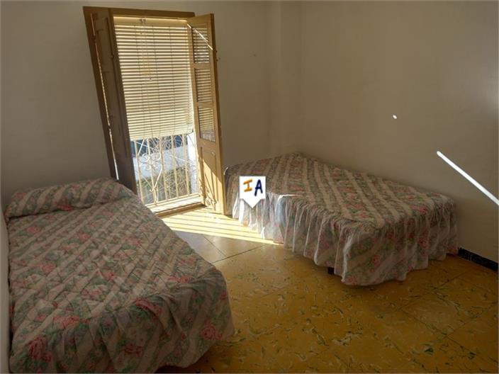 Image No.13-2 Bed House for sale