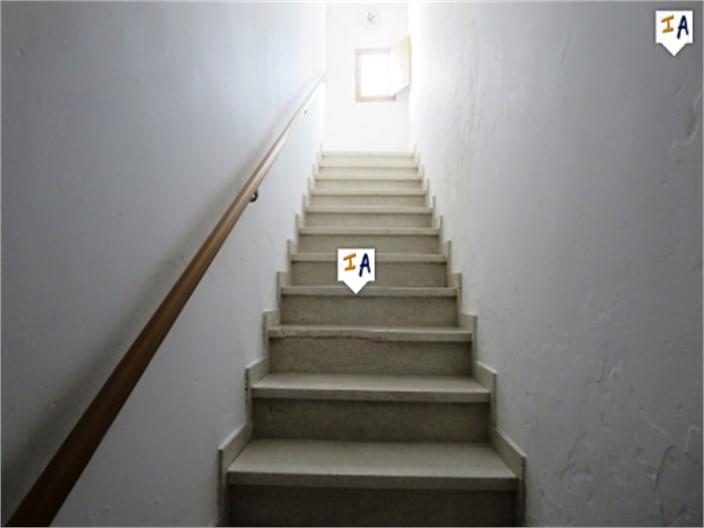 Image No.15-4 Bed House for sale