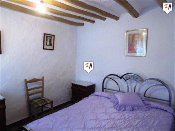 Image No.10-4 Bed House for sale