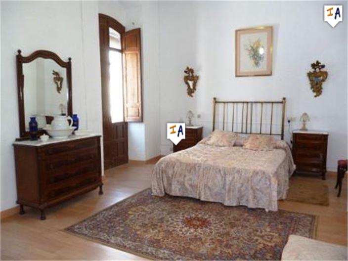 Image No.9-4 Bed House for sale