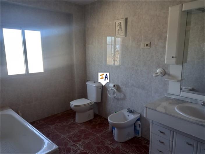 Image No.7-Maison de 3 chambres à vendre à Castillo de Locubín