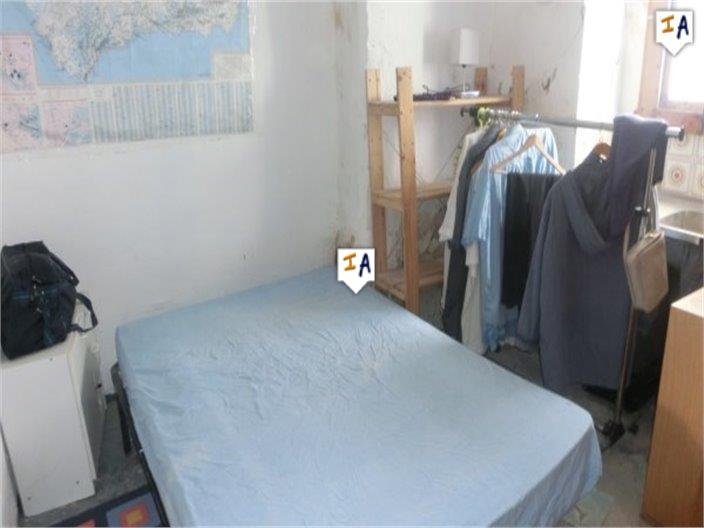 Image No.9-2 Bed House for sale