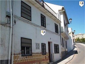 Image No.0-Maison de 4 chambres à vendre à Loja