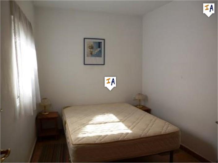 Image No.15-4 Bed House for sale